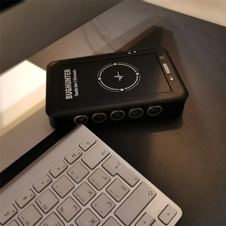 Подавитель диктофонов и микрофонов "BugHunter DAudio bda-2 Ultrasonic" Подавитель диктофонов и микрофонов "BugHunter DAudio bda-2 Ultrasonic"